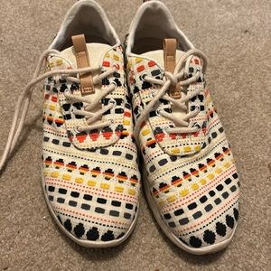 Pattern Toms